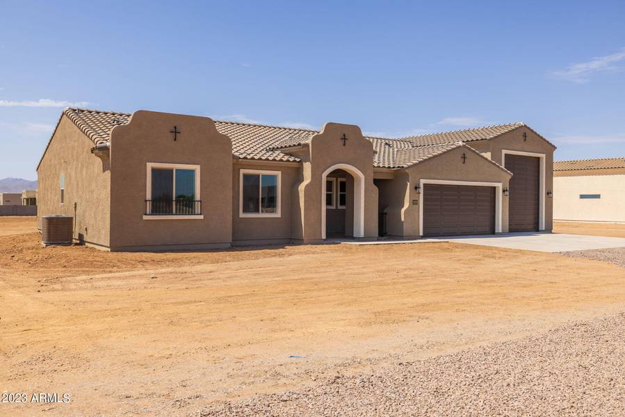 22003 W Blue Sky Drive, Wittmann, AZ 85361