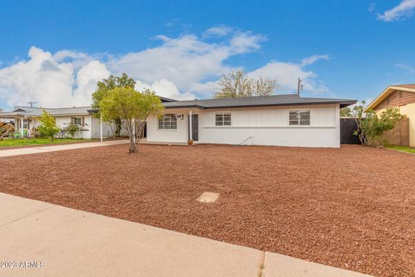 Phoenix, AZ 85051,3331 W PALMAIRE Avenue