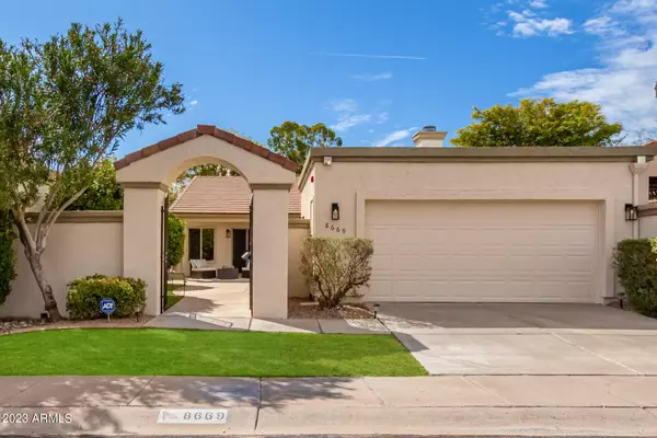 Scottsdale, AZ 85258,8669 E VIA DE MCCORMICK --