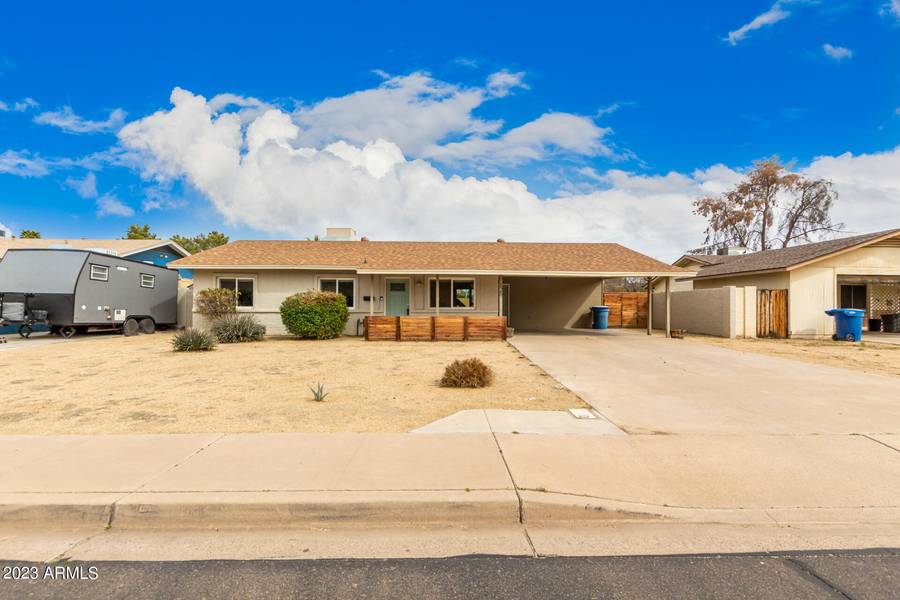 525 N ARROWHEAD Drive, Chandler, AZ 85224