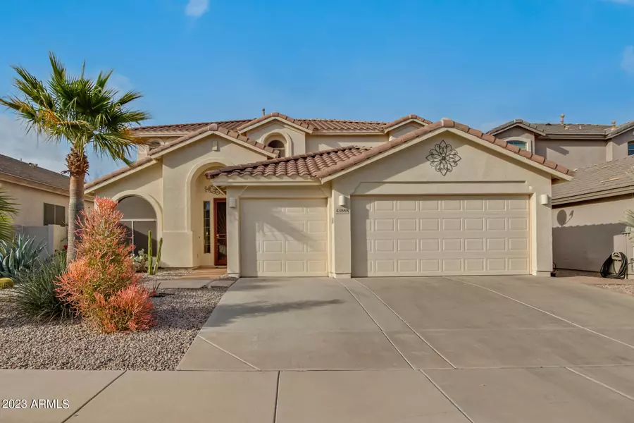 43888 W MCCLELLAND Drive, Maricopa, AZ 85138