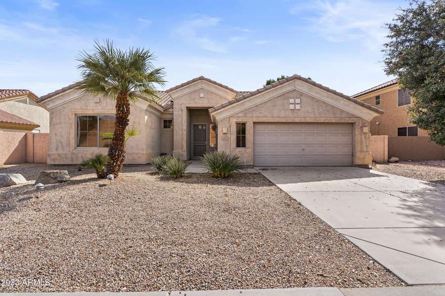 1391 W HAWKEN Way, Chandler, AZ 85286