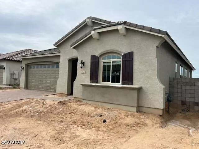 35468 N CHAMBERS Road N, San Tan Valley, AZ 85144