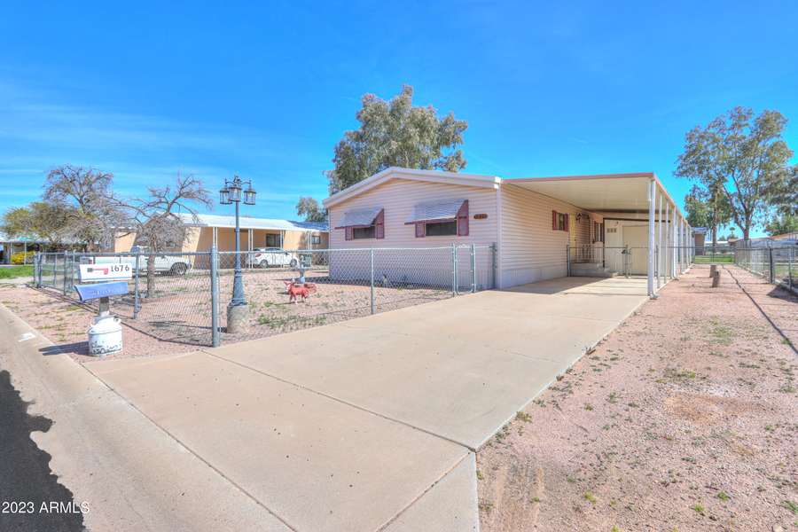 1676 N MESA VERDE Drive, Casa Grande, AZ 85122