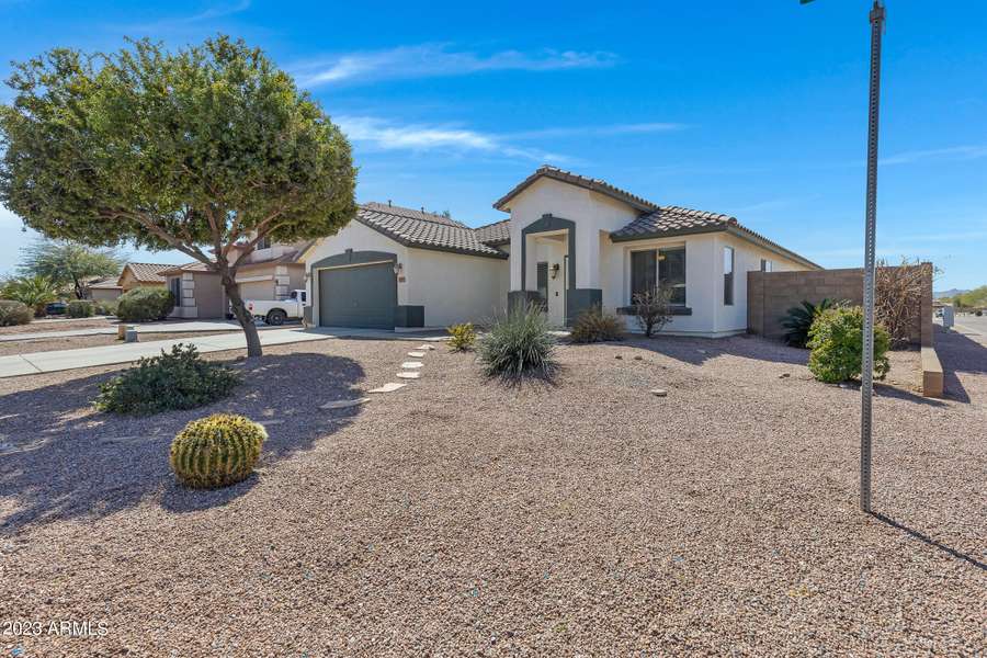 685 W HEREFORD Drive, San Tan Valley, AZ 85143