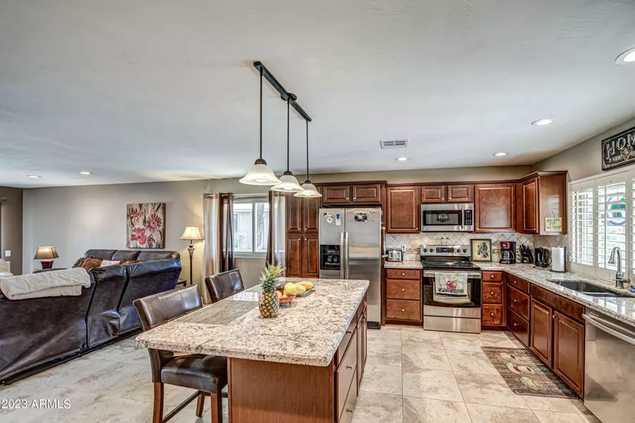 117 LEISURE WORLD --, Mesa, AZ 85206