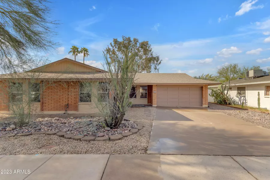 1325 W NIDO Avenue, Mesa, AZ 85202