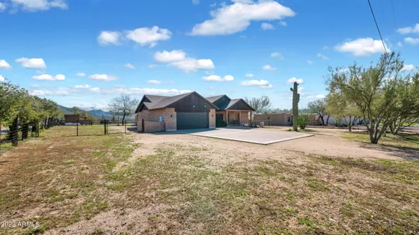 Phoenix, AZ 85086,39521 N 10TH Street
