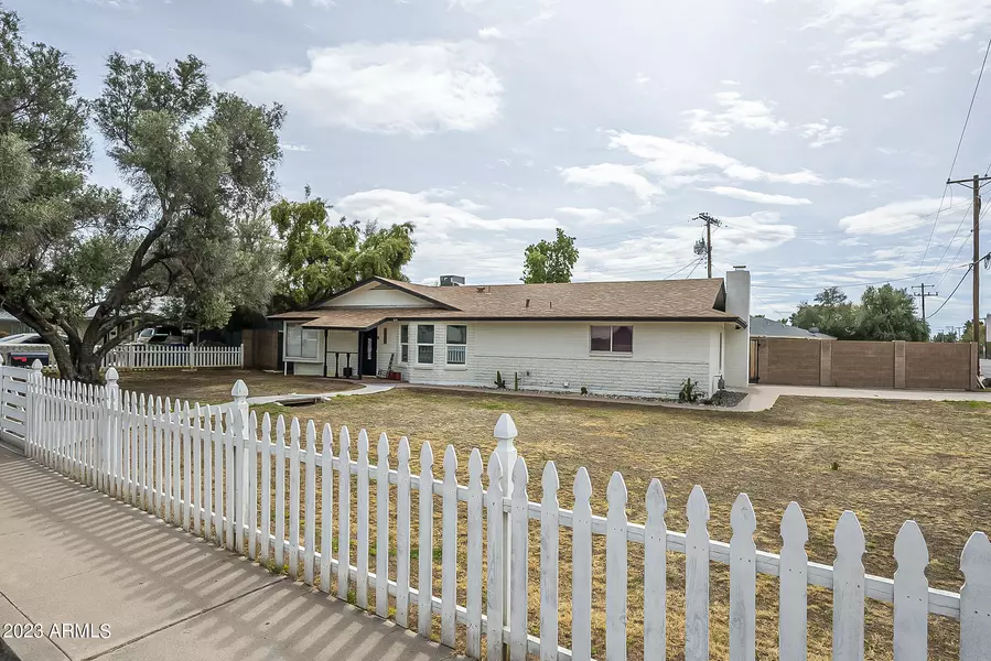 811 E 8TH Place, Mesa, AZ 85203