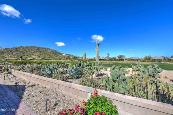 San Tan Valley, AZ 85143,32118 N ECHO CANYON Road