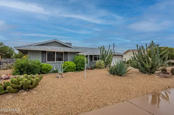 12482 N AUGUSTA Drive, Sun City, AZ 85351