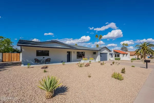 Phoenix, AZ 85028,2542 E CHRISTY Drive E