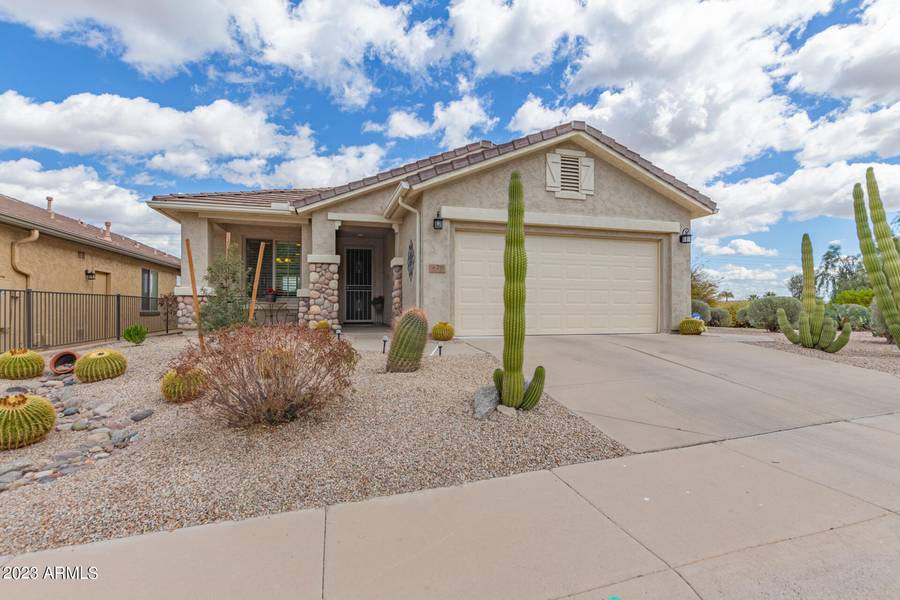 470 W TWIN PEAKS Parkway, San Tan Valley, AZ 85143