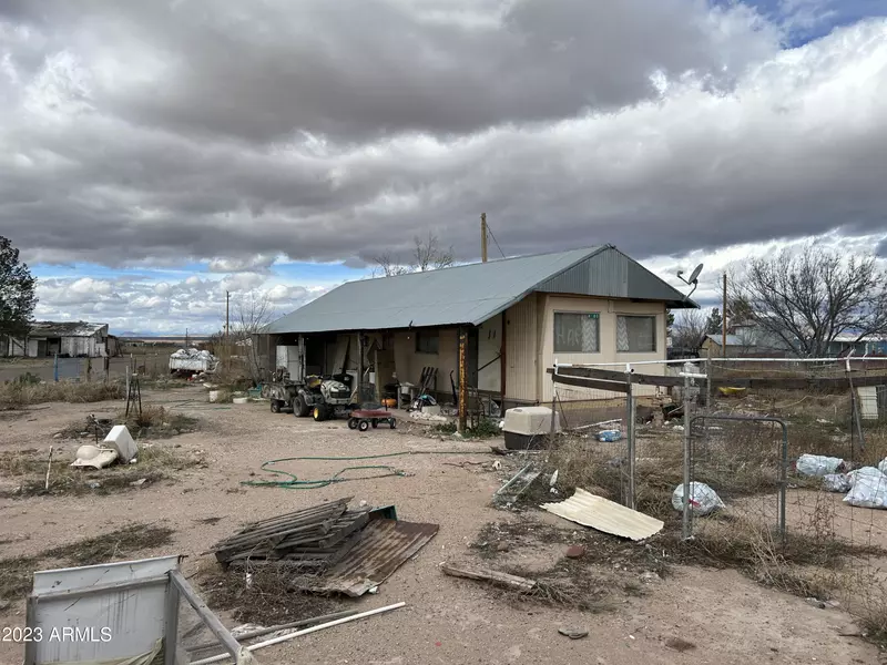 4180 W SPRUCE Street, Elfrida, AZ 85610