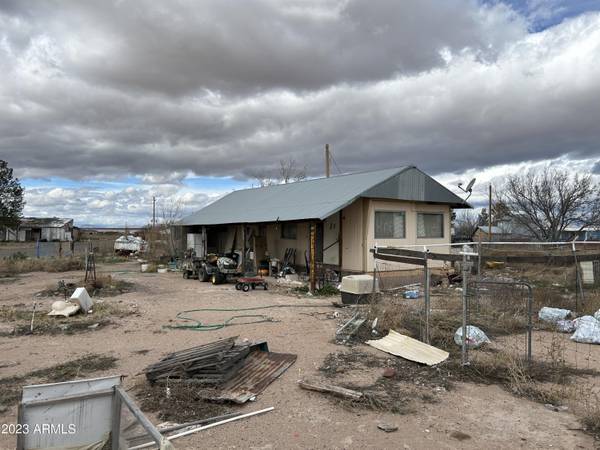 4180 W SPRUCE Street, Elfrida, AZ 85610