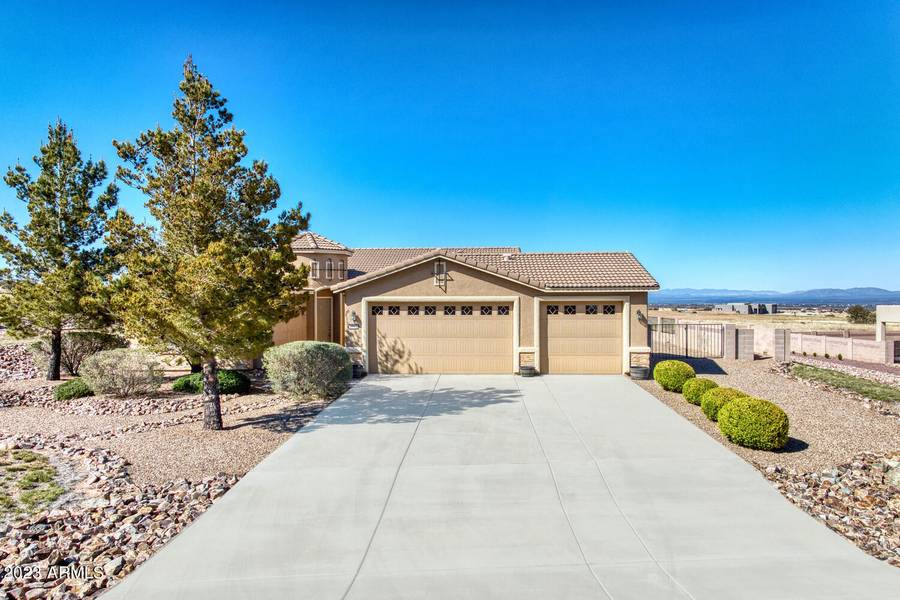 6592 E SADDLEHORN Circle, Hereford, AZ 85615