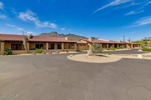 37206 N TOM DARLINGTON Drive #13, Carefree, AZ 85377