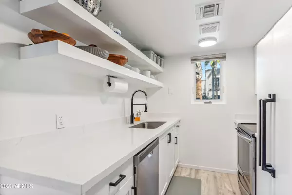 Scottsdale, AZ 85251,7315 E THORNWOOD Drive