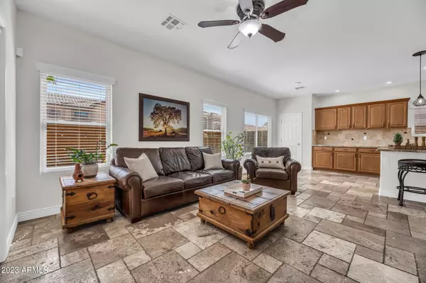 1703 W AMBERWOOD Drive Phoenix, AZ 85045