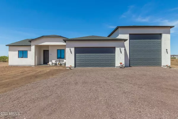 21222 W DUSTY WREN Drive, Wittmann, AZ 85361