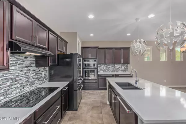 290 E HORSESHOE Drive Chandler, AZ 85249