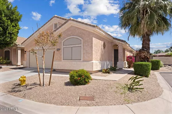 2717 N Kenton --, Mesa, AZ 85215