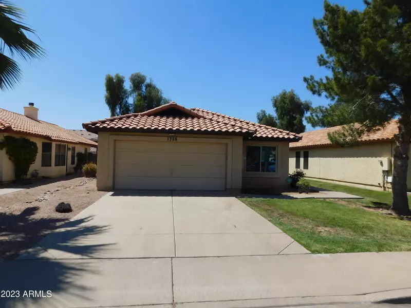 1358 S PARKCREST --, Mesa, AZ 85206