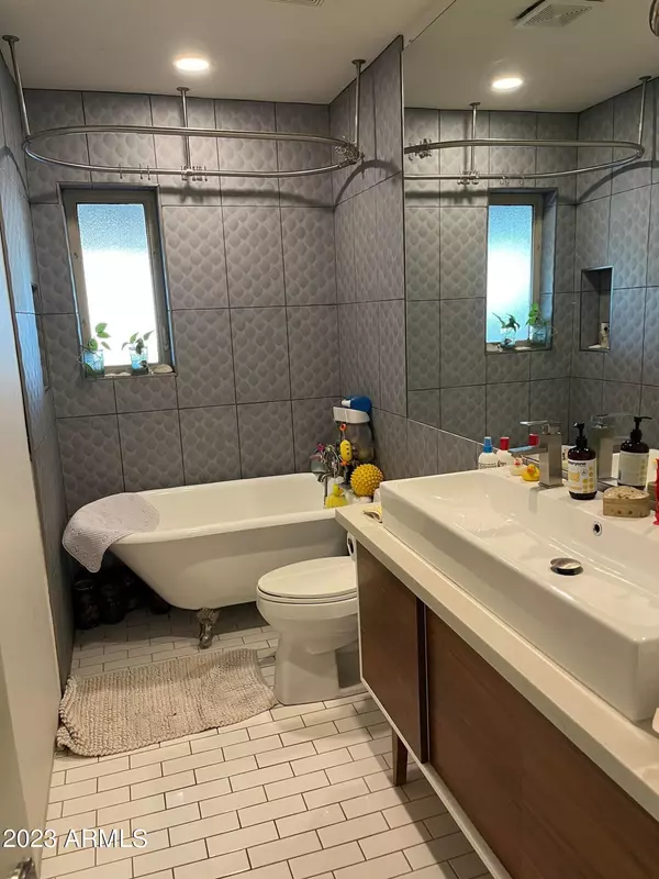 Phoenix, AZ 85013,5603 N 12TH Avenue