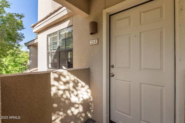 Paradise Valley, AZ 85253,6885 E COCHISE Road #211