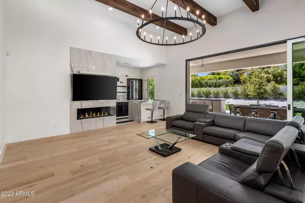 Paradise Valley, AZ 85253,6526 N 66TH Place