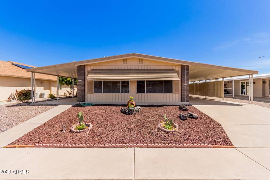 2517 N BARBER Drive N, Mesa, AZ 85215