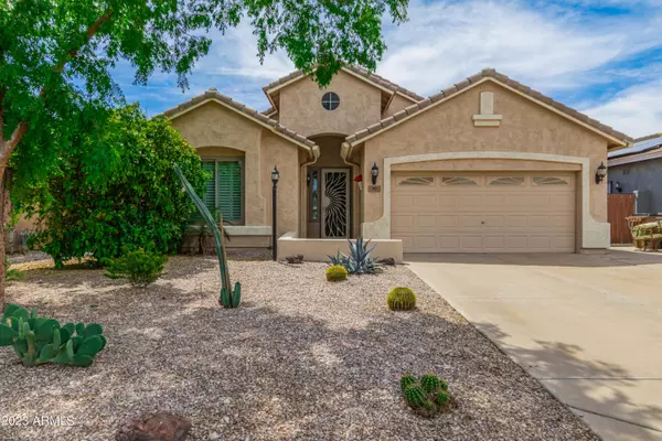 95 E ROCK WREN Drive, San Tan Valley, AZ 85143