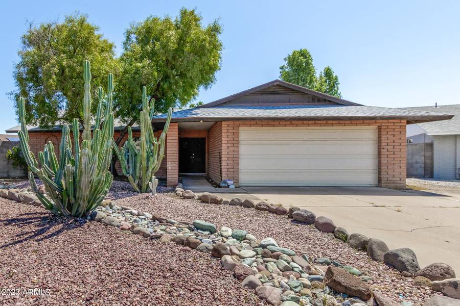 5529 W MURIEL Drive, Glendale, AZ 85308