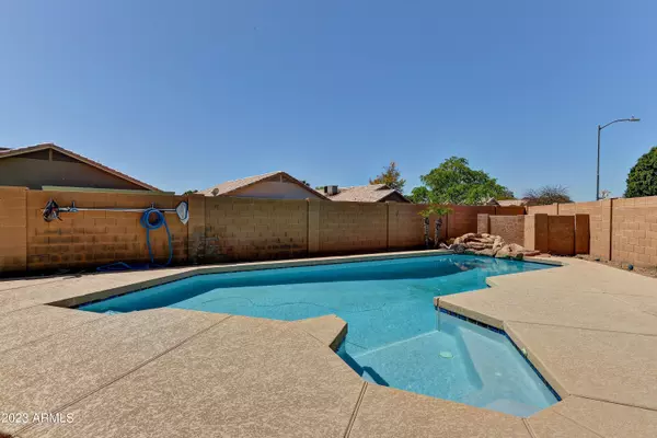 3563 W SANDS Drive, Glendale, AZ 85310