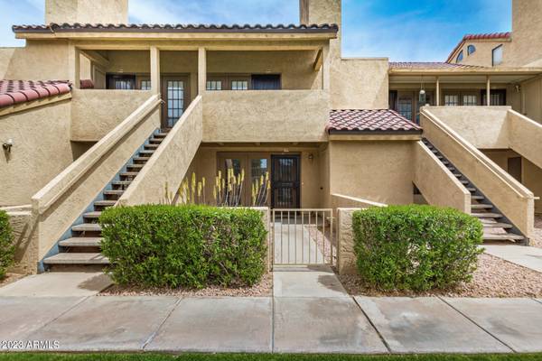 4901 S CALLE LOS CERROS Drive #109, Tempe, AZ 85282