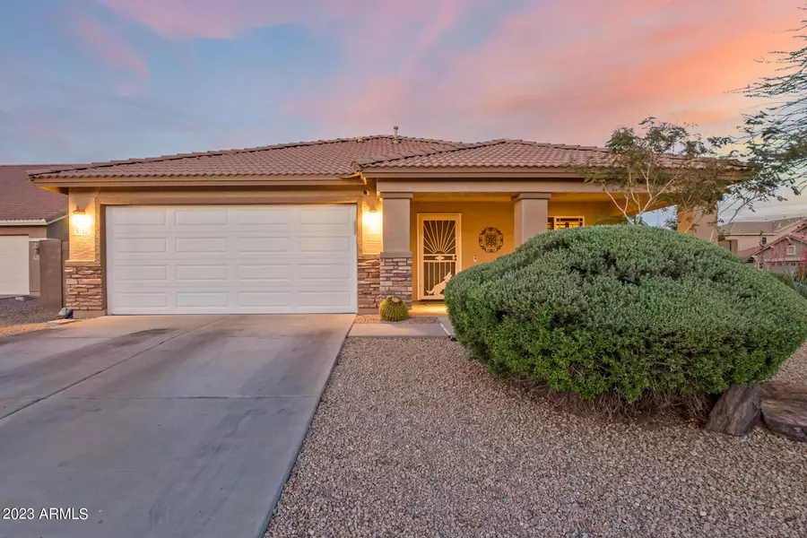 9705 N PEMBROKE Court, Waddell, AZ 85355