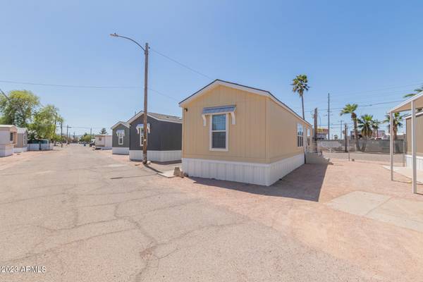 Phoenix, AZ 85009,2605 W VAN BUREN Street #137