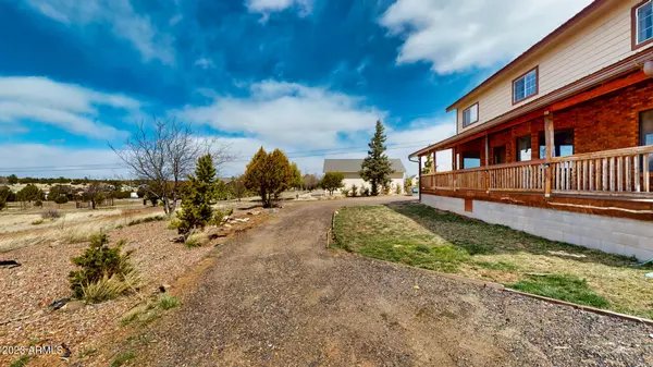 Show Low, AZ 85901,7147 PAIR O DICE Road