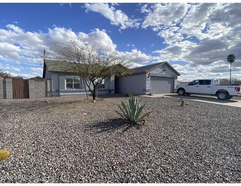 10417 W GRAYBACK Drive, Arizona City, AZ 85123