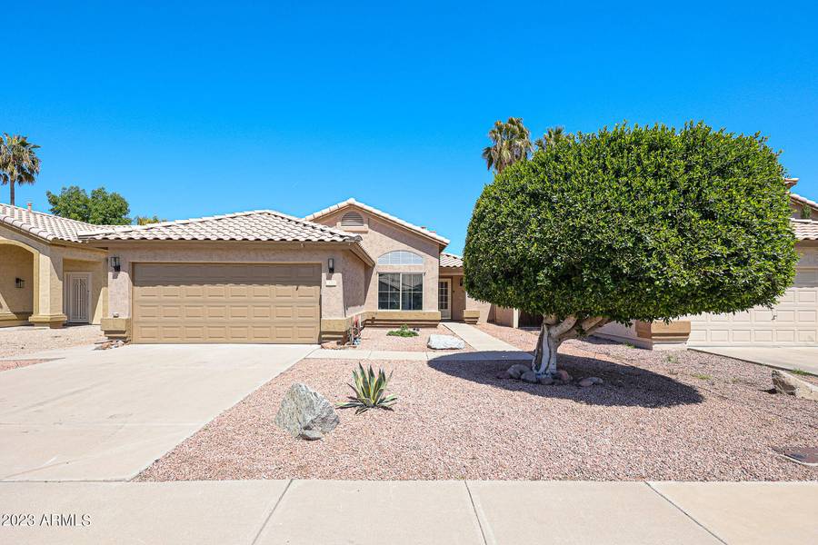 1680 E TREMAINE Avenue, Gilbert, AZ 85234