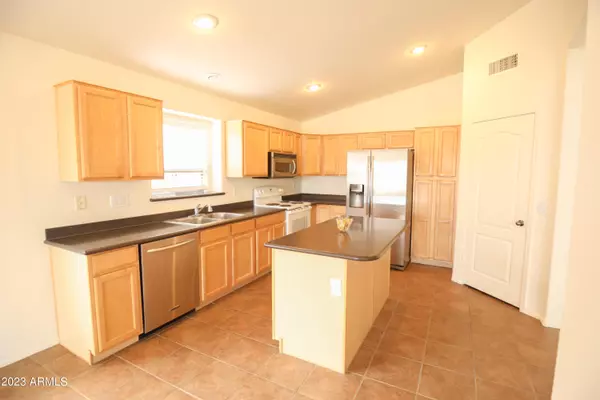 San Tan Valley, AZ 85143,29741 N CANDLEWOOD Drive