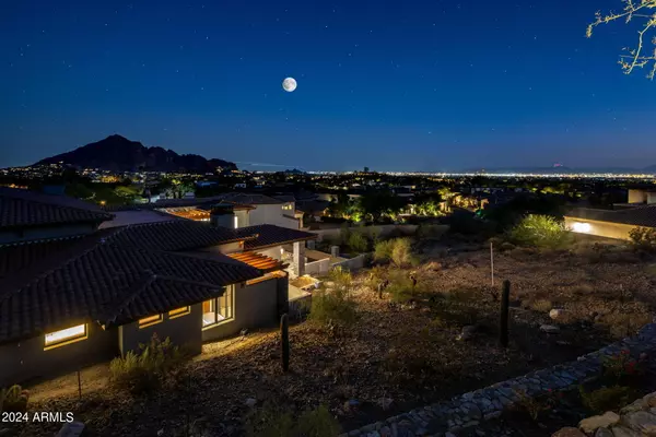 Paradise Valley, AZ 85253,6825 N 39TH Place