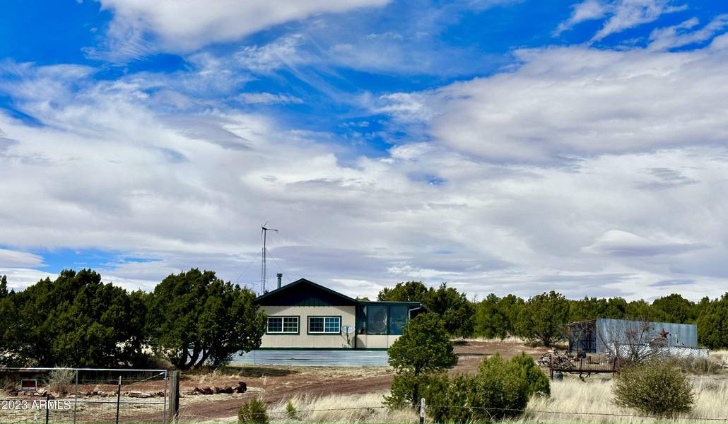 47 COUNTY RD 8283 --, Concho, AZ 85924