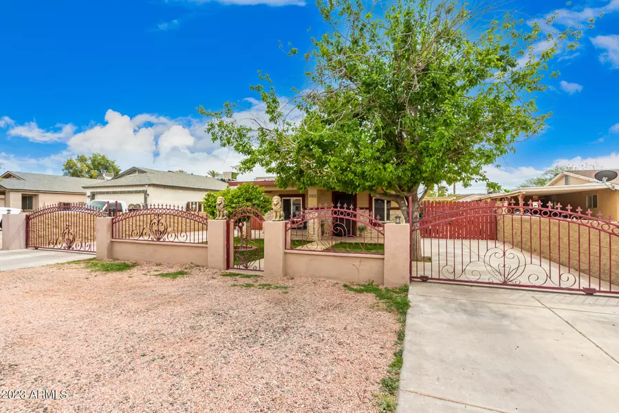 2931 W MONTE VISTA Road, Phoenix, AZ 85009