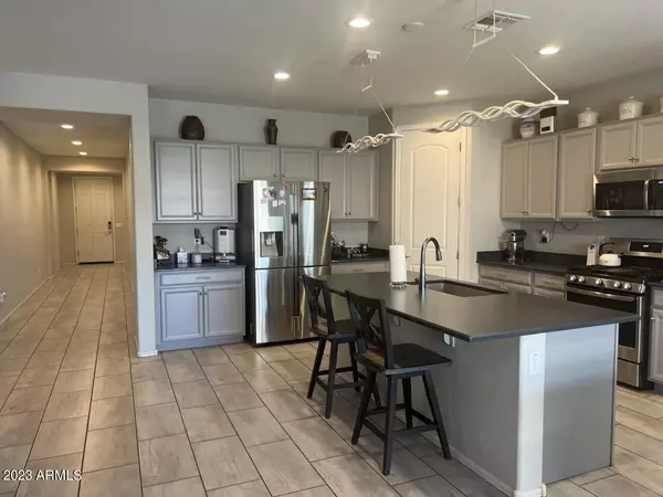 Phoenix, AZ 85043,8016 W ENCINAS Lane