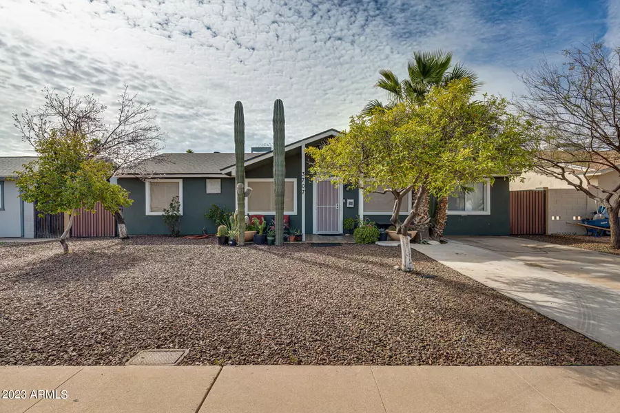 3707 E EUGIE Avenue, Phoenix, AZ 85032