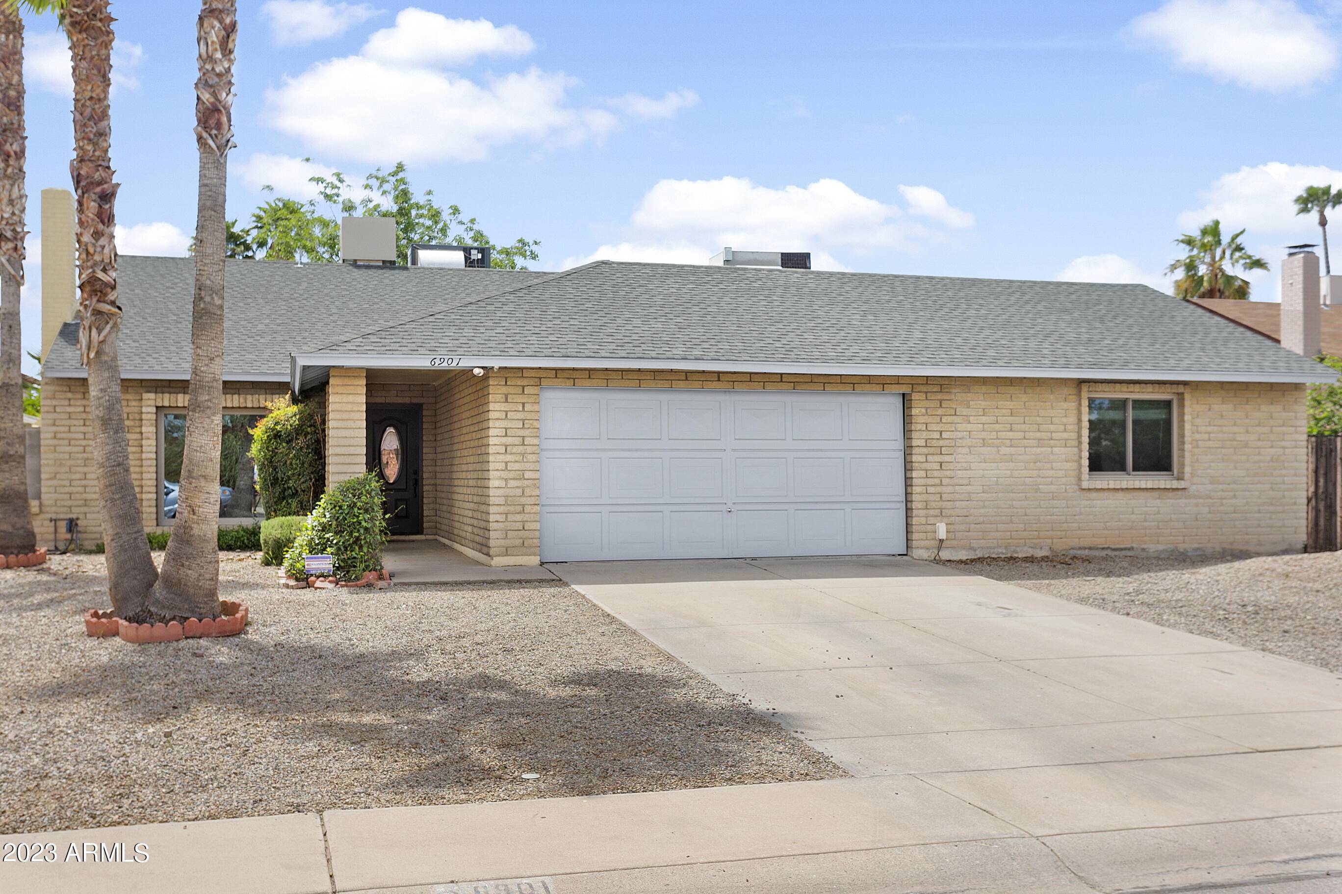 6901 W YUCCA Street, Peoria, AZ 85345