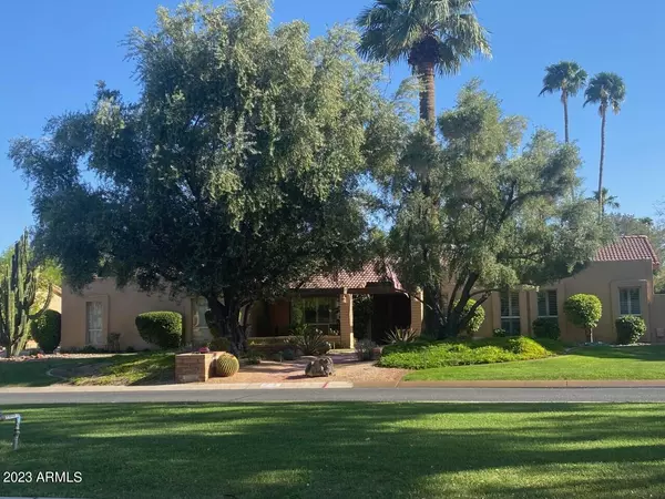 545 E CERCADO Lane, Litchfield Park, AZ 85340