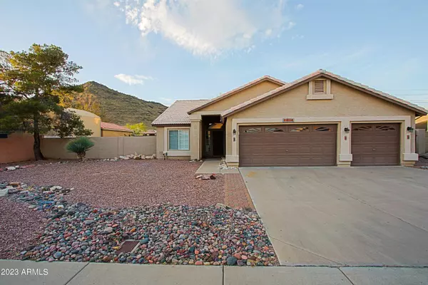 5554 W FALLEN LEAF Lane, Glendale, AZ 85310