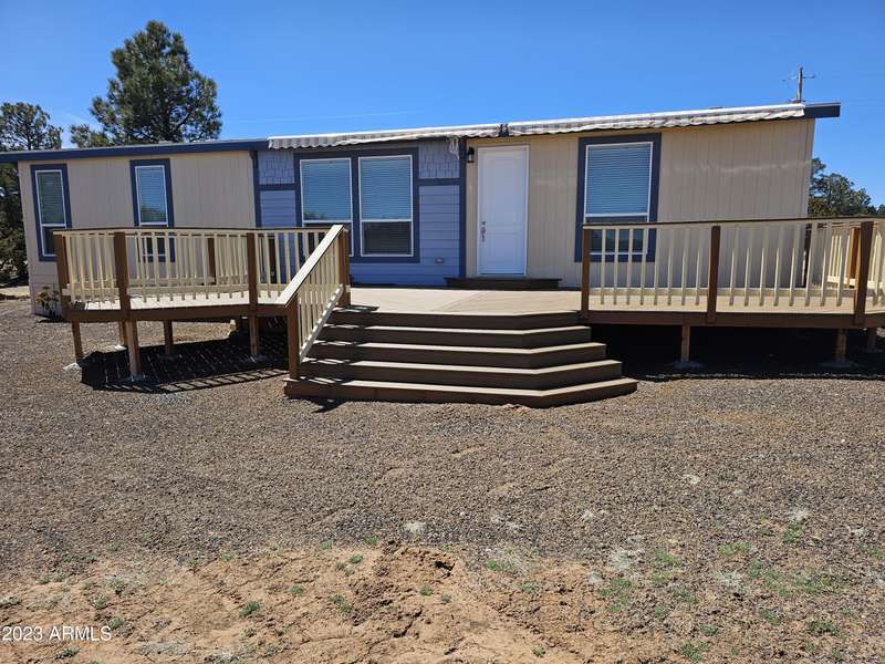 3356 BASIN Road, Overgaard, AZ 85933